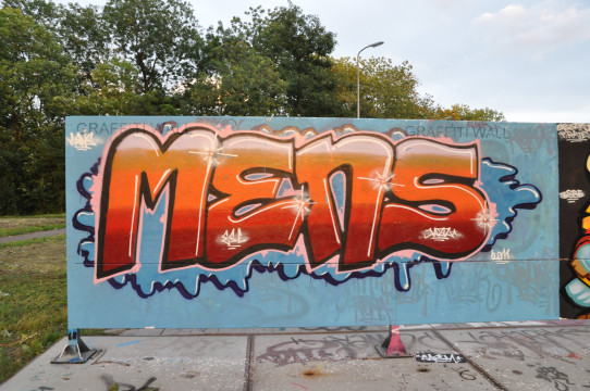 Mens - Rotterdam Graffiti 2011